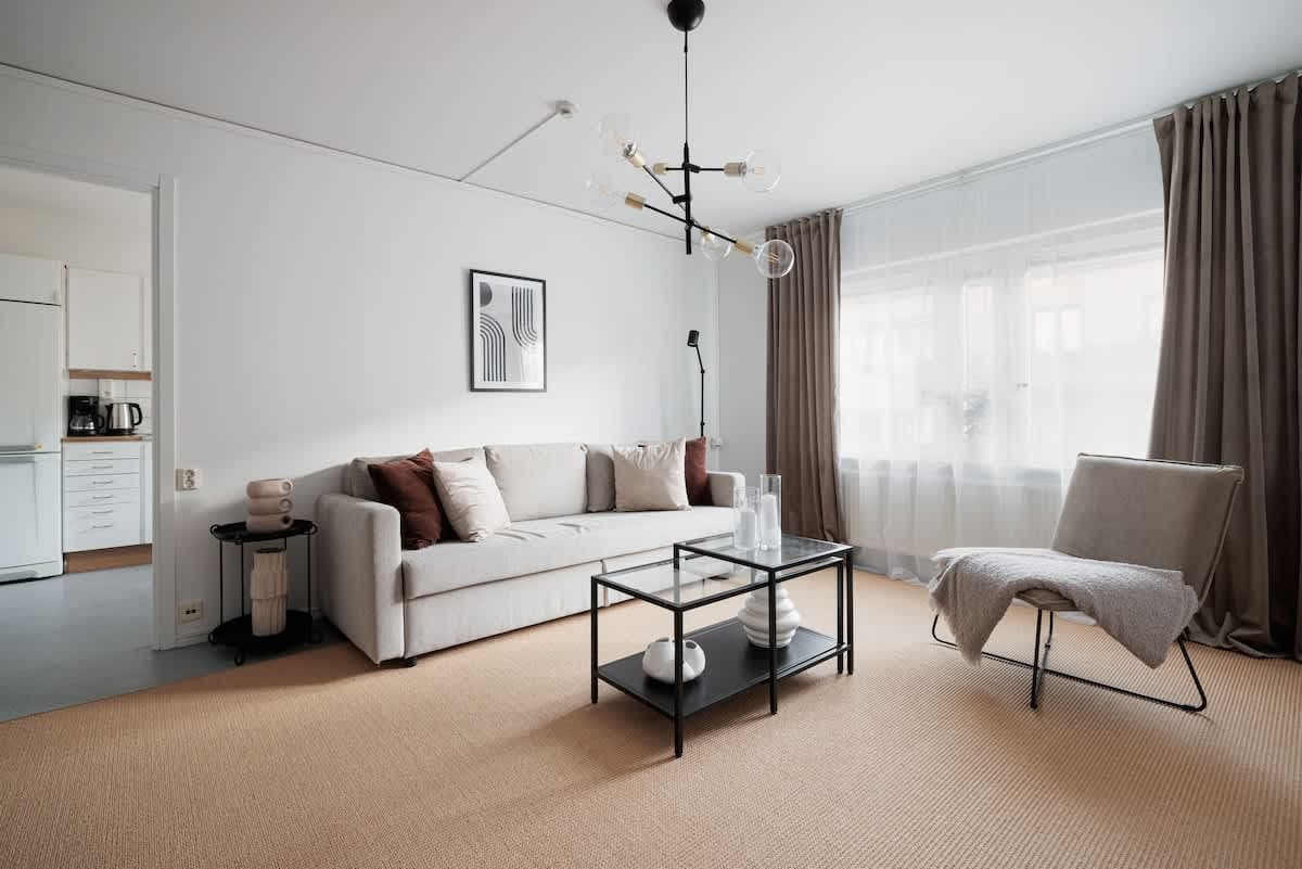 Cozy studio apartment with sofa bed, double bed, kitchenette, and bathroom in SoFo, Södermalm.