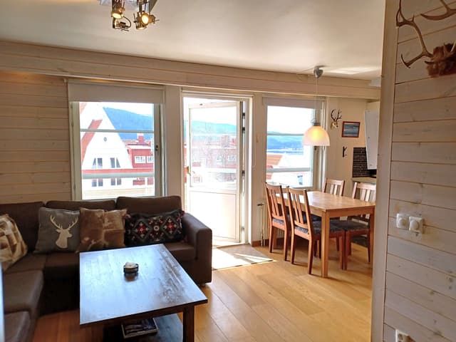 Apartment by the ski slope in central Åre with private sauna, close to lifts and Åre Square
