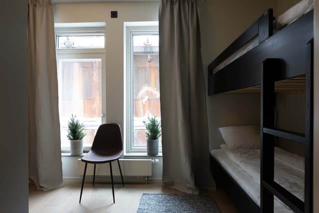 Family-friendly two-room apartment in Åre center with sauna, dual bathrooms and ski storage