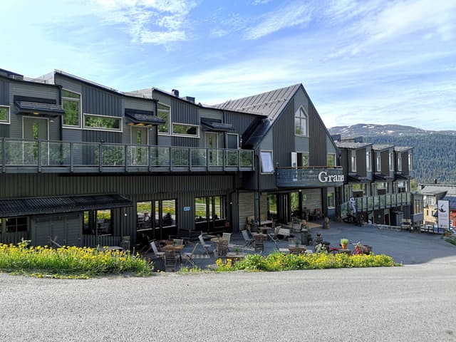 Two-level apartment in Granen, central Åre near Bergbanan, close to lifts and slopes, with private sauna.
