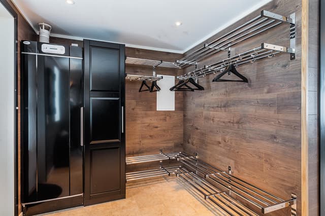 Spacious apartment in Åre with large windows, sauna, fireplace and balconies near ski system and town centre