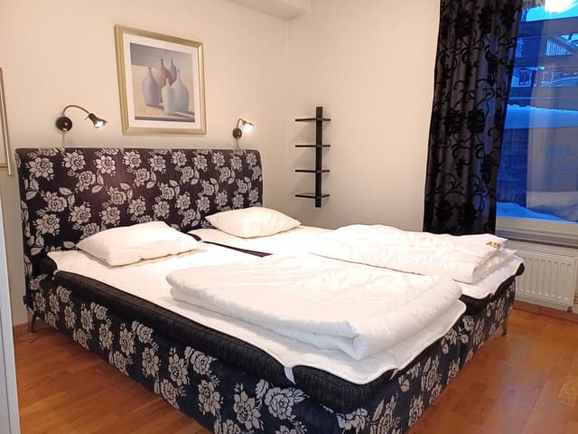 Apartment by Åre Square with private sauna, patio and easy walk to shops, dining and ski area