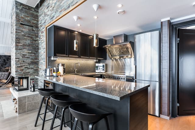 Spacious apartment in Åre with large windows, sauna, fireplace and balconies near ski system and town centre