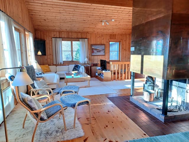 Detached two-floor house in Åre with private sauna, balcony and south-facing patio