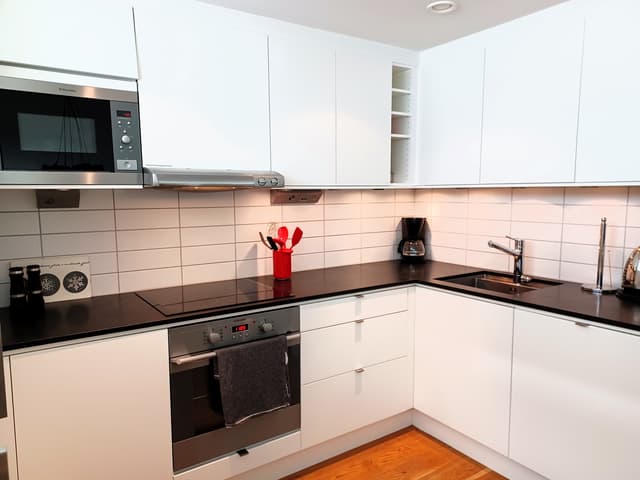 Åre duplex apartment with fireplace, private sauna, ski storage and in-house garage parking
