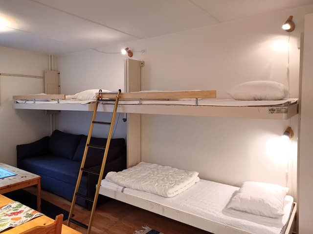 Studio apartment in central Åre near ski lifts, square and restaurants, sleeps up to four