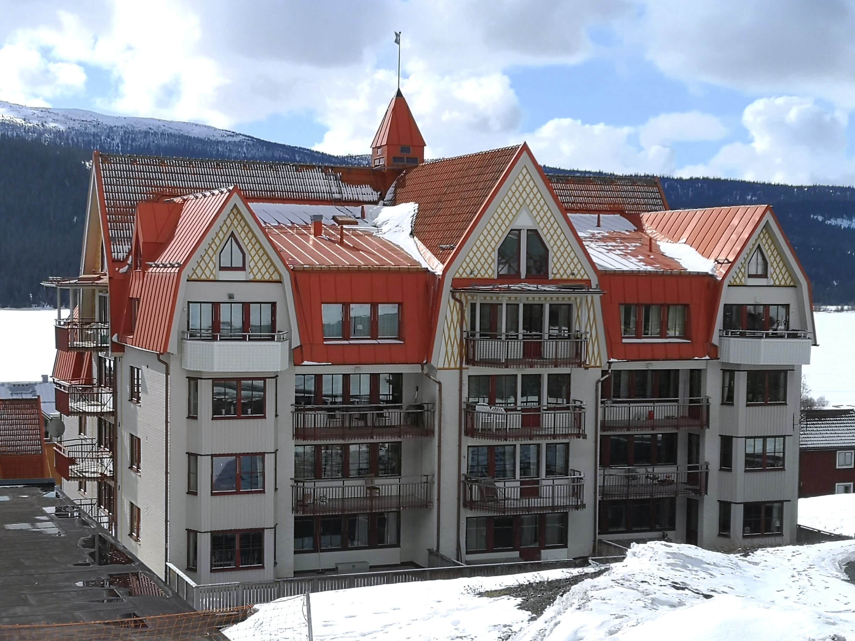 Spacious apartment near VM8 ski lift in Åre, Sweden, with private sauna and ski storage