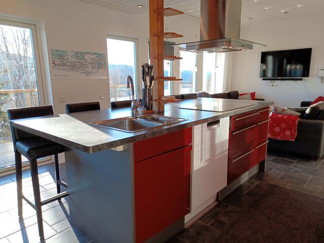 120 sqm apartment in Åre for 16 guests with south-facing balcony, open-plan kitchen and two private saunas