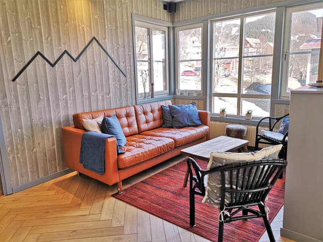 Ski apartment in VM8, Åre near lifts and slopes, with private sauna and south-facing corner balcony