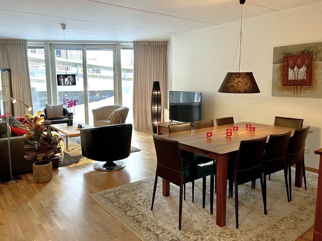 Apartment by Åre Square with private sauna, patio and easy walk to shops, dining and ski area