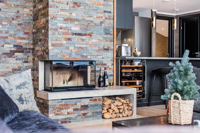 Spacious apartment in Åre with large windows, sauna, fireplace and balconies near ski system and town centre