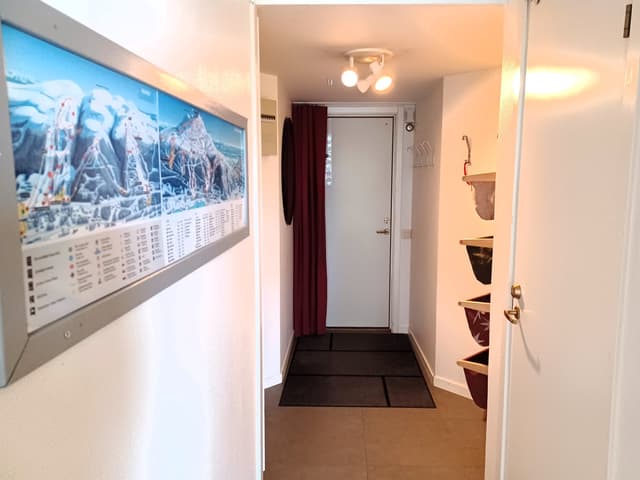Apartment in Åre near Bergbanan and Åre Square, steps to ski lift, private sauna and balcony