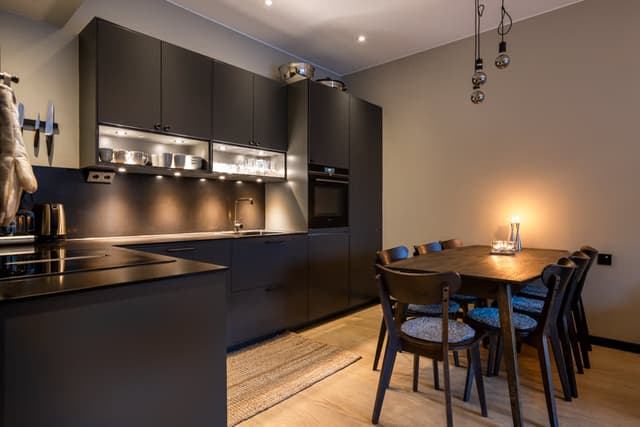 Modern lägenhet med bastu och bergsutsikt i Åre