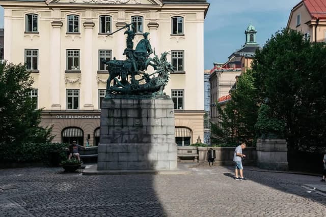 Högkvalitativ hårfön och plattång i en salong i Stockholm